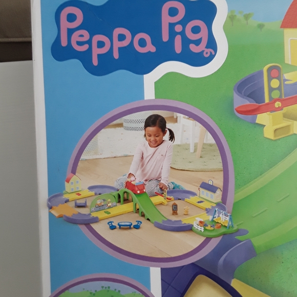 Peppa Pig Colorful Adventure Car Racetrack - Picture 2 of 4